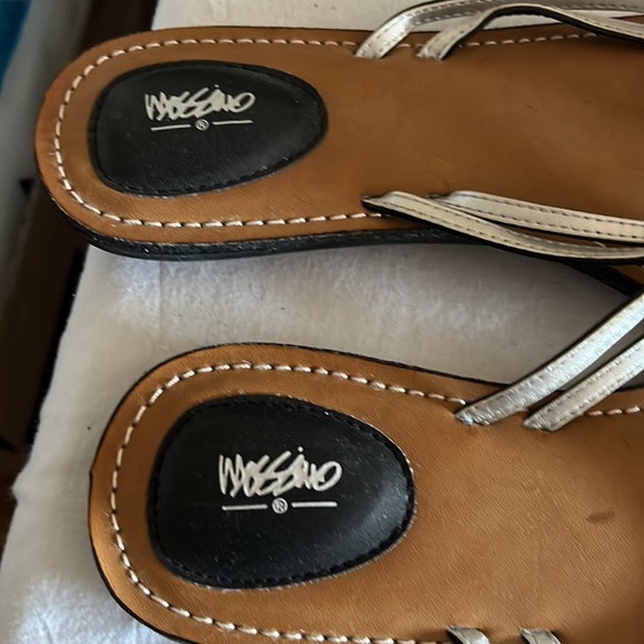 Sandals - Picture 2 of 2